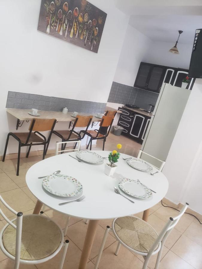 Hostel Split Rock Tirana Extérieur photo