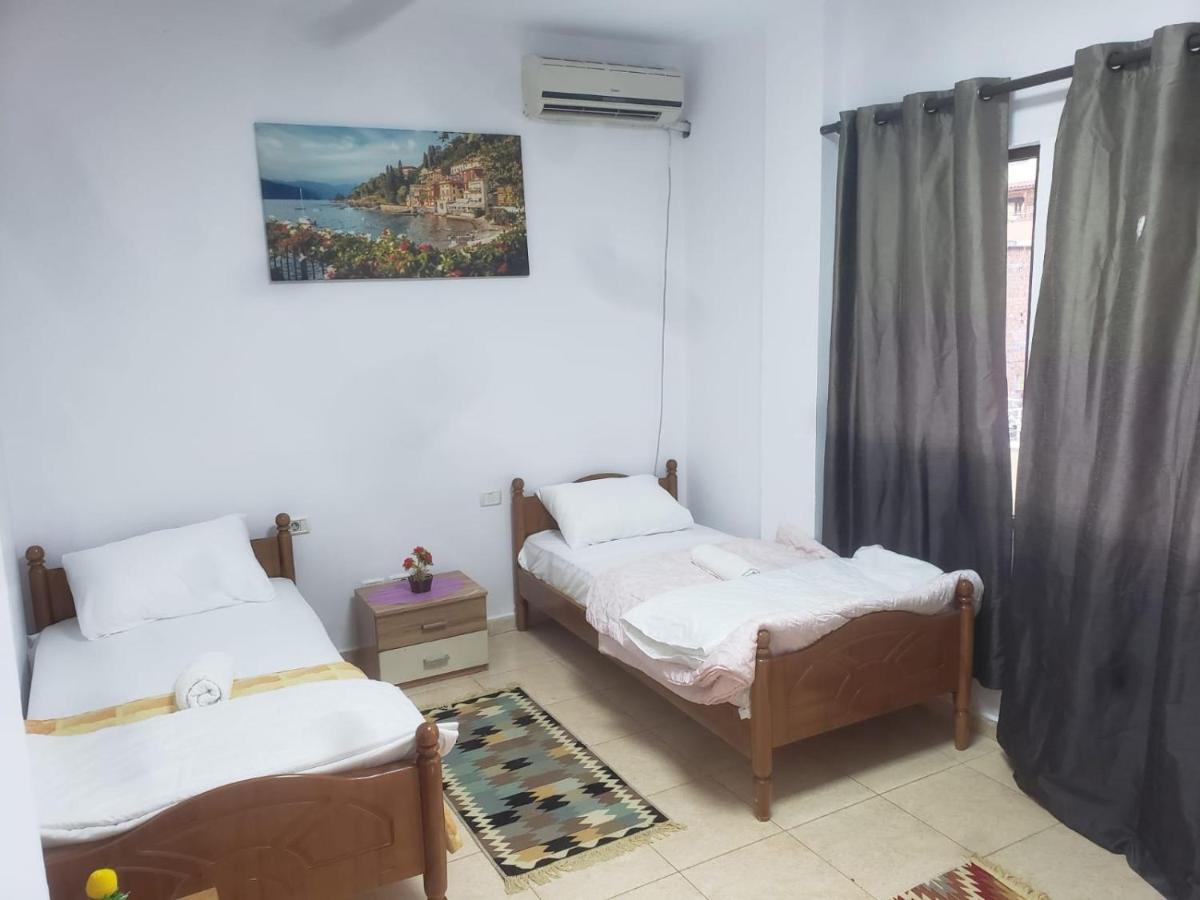 Hostel Split Rock Tirana Extérieur photo