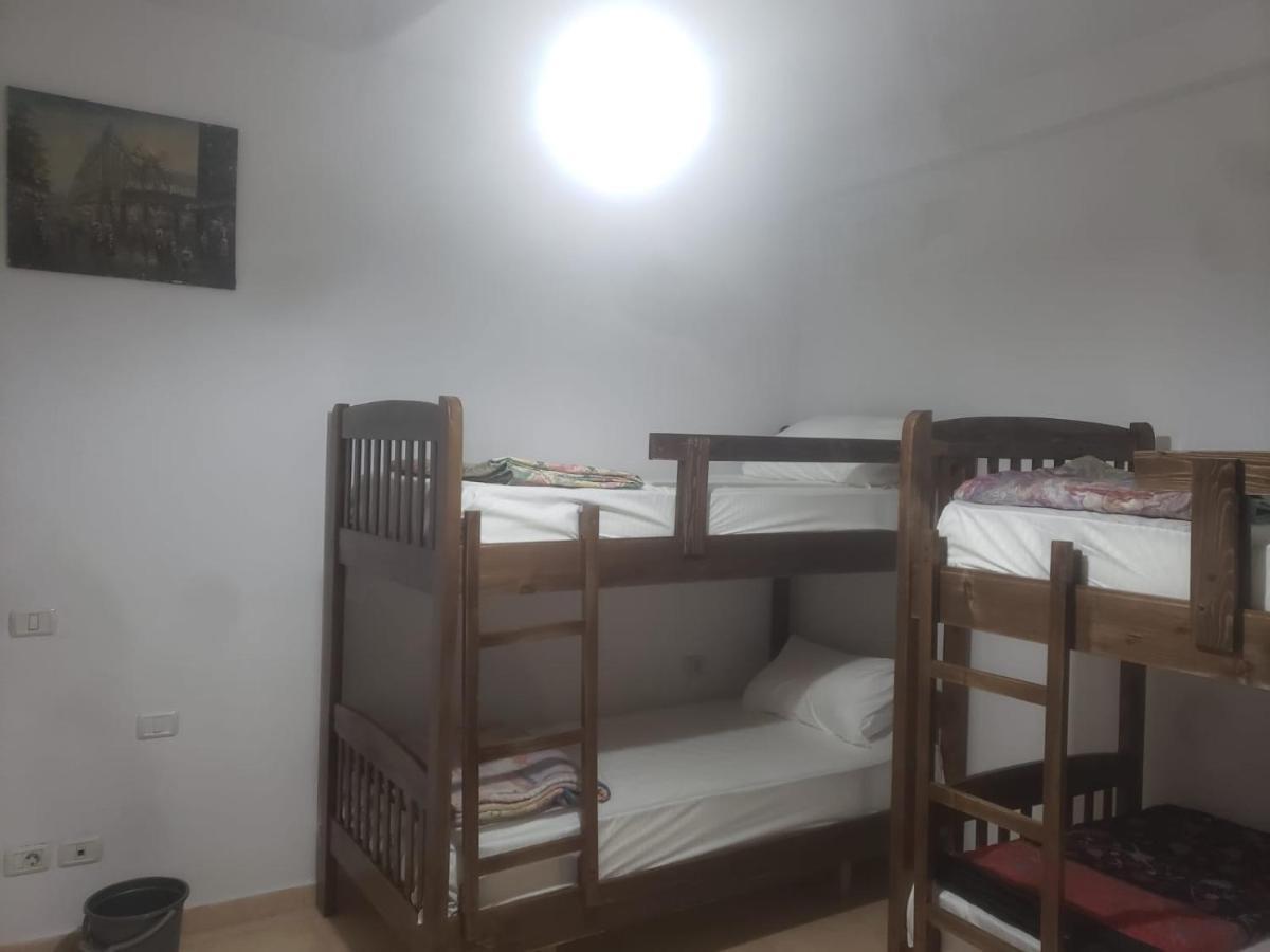 Hostel Split Rock Tirana Extérieur photo
