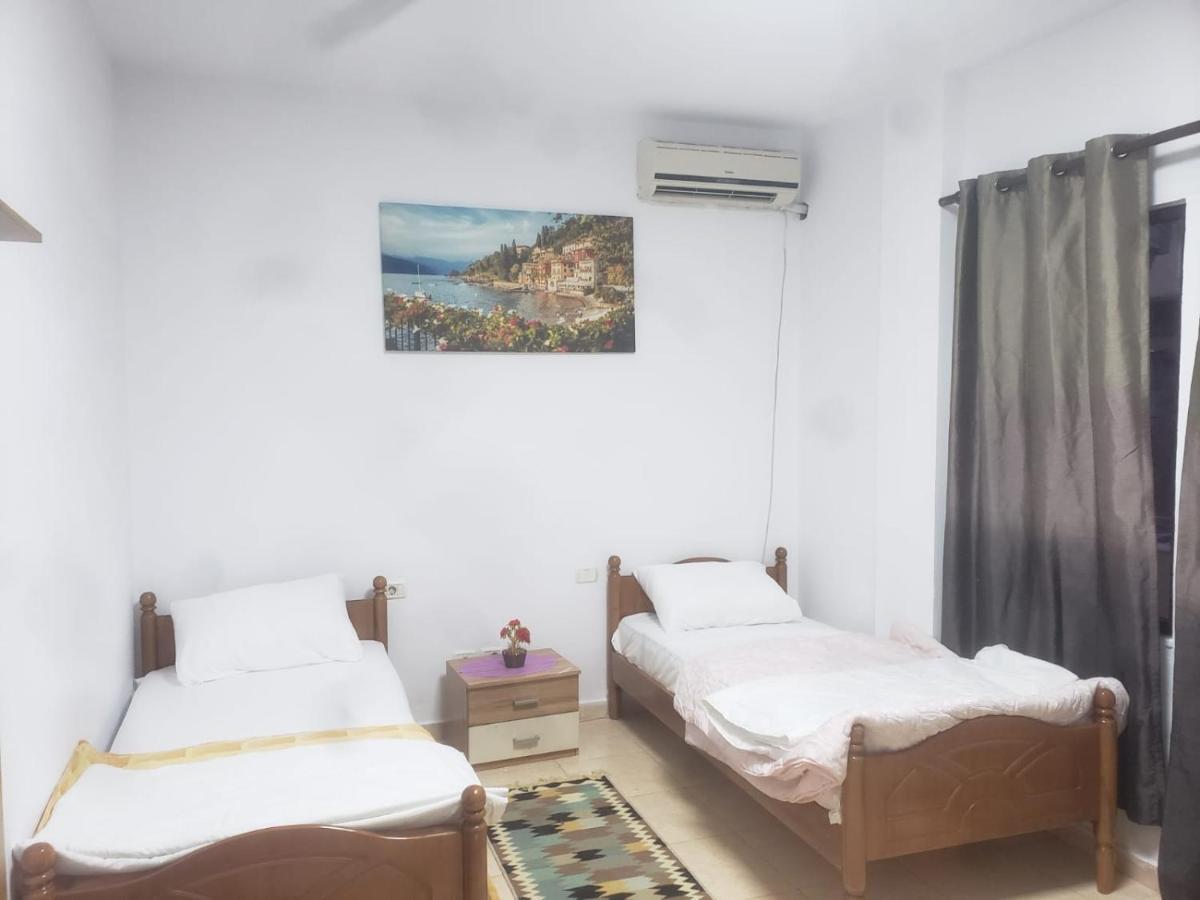 Hostel Split Rock Tirana Extérieur photo