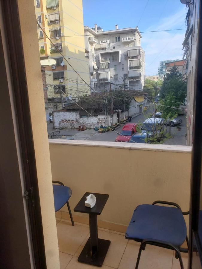 Hostel Split Rock Tirana Extérieur photo