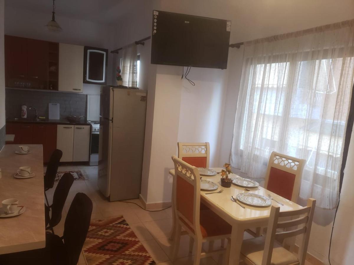 Hostel Split Rock Tirana Extérieur photo