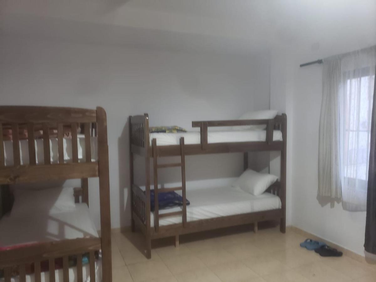 Hostel Split Rock Tirana Extérieur photo