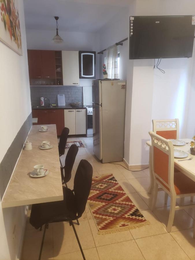 Hostel Split Rock Tirana Extérieur photo
